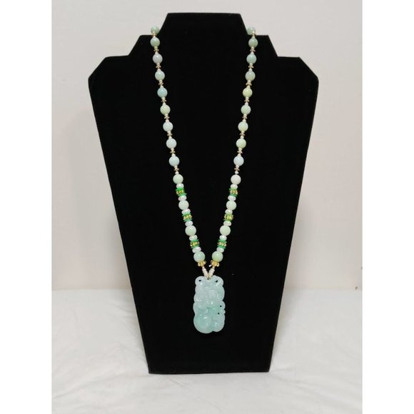 Vintage Jadeite and Pearl Beaded Strand Carved Gold Plated Necklace and Pendant - Picture 2 of 13